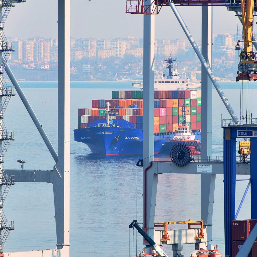 В январе Одесский порт сократил грузооборот на 18%